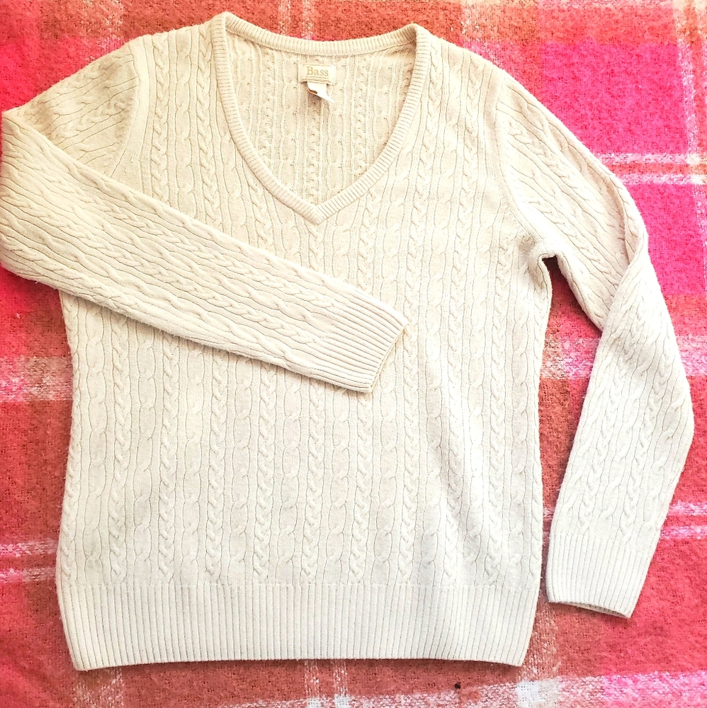 3/$15 Nwot Bass knit sweater